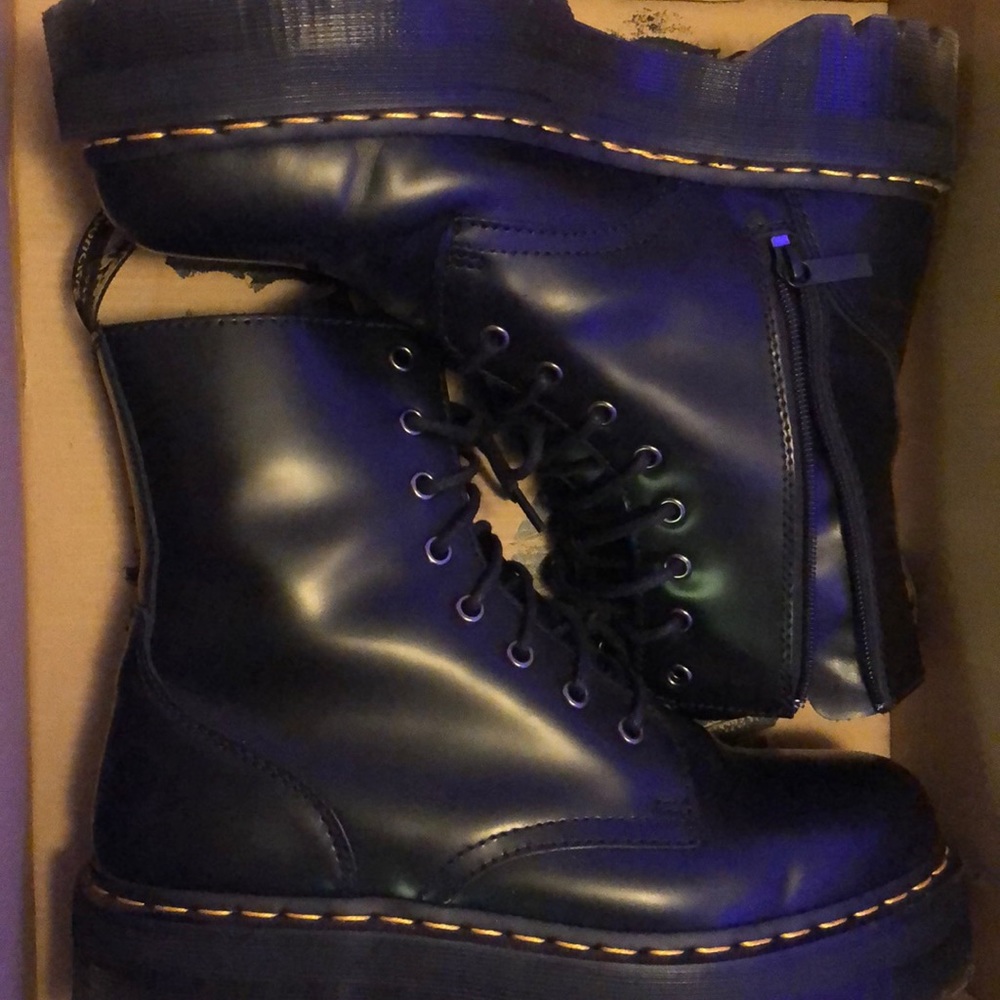 Size 11 Black Leather Doc Martens